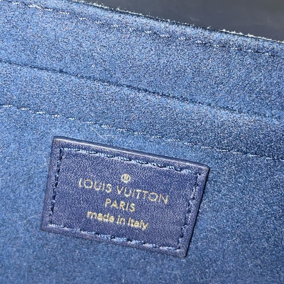 LOUIS VUITTON DENIM CHAIN BAG - Picture 5 of 8